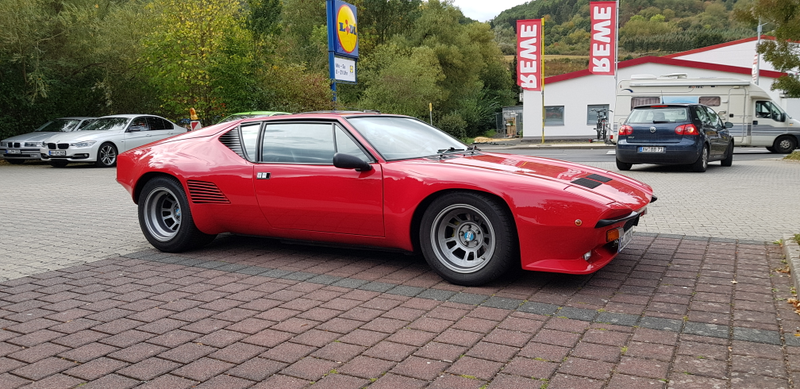 15 minutes after BvdV arrived this DeTomaso showed up.